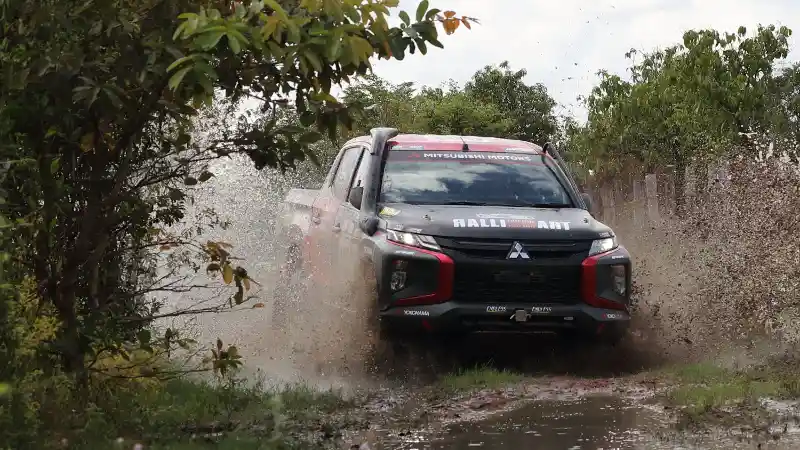 Foto - Kemenangan Besar di AXCR 2022, Tandai Kebangkitan Mitsubishi Ralliart 
