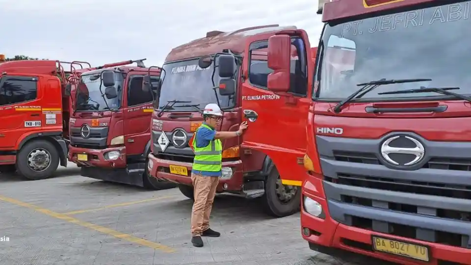 Foto - Dirikan 11 Posko Dan 7 Bengkel Siaga, Hino Jaga Operator Selama Musim Lebaran