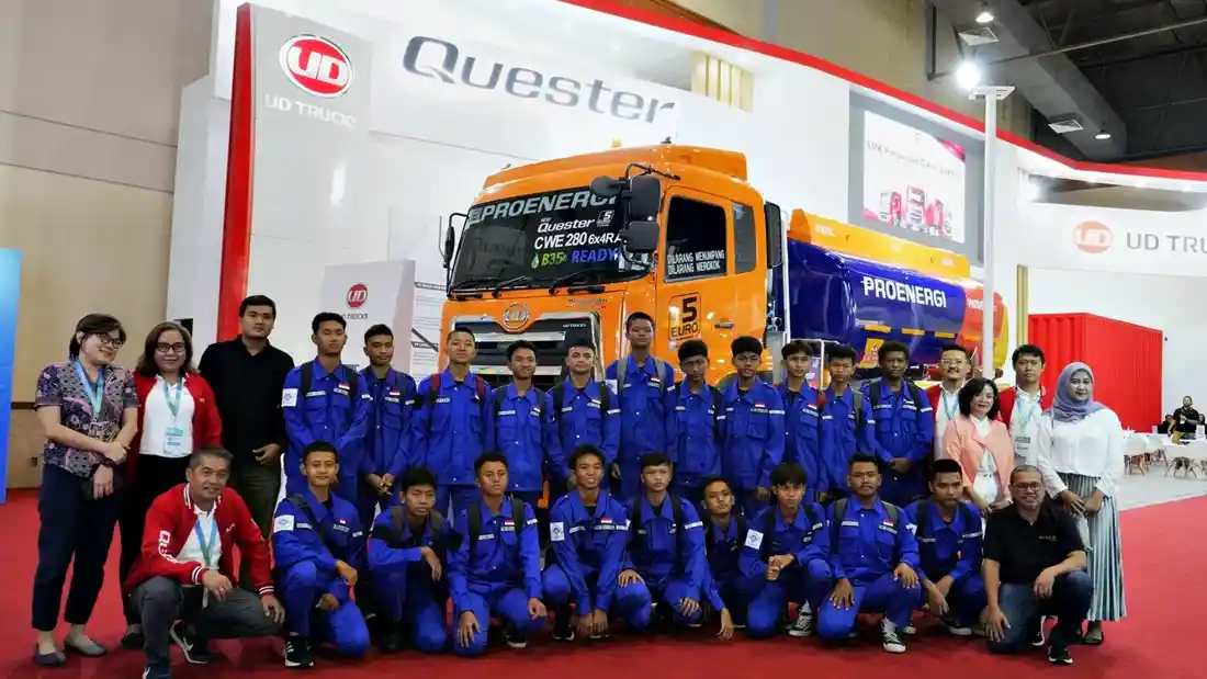 Berita - UD Trucks Jemput Bola Kaderisasi Tenaga Terampil Mekanik 