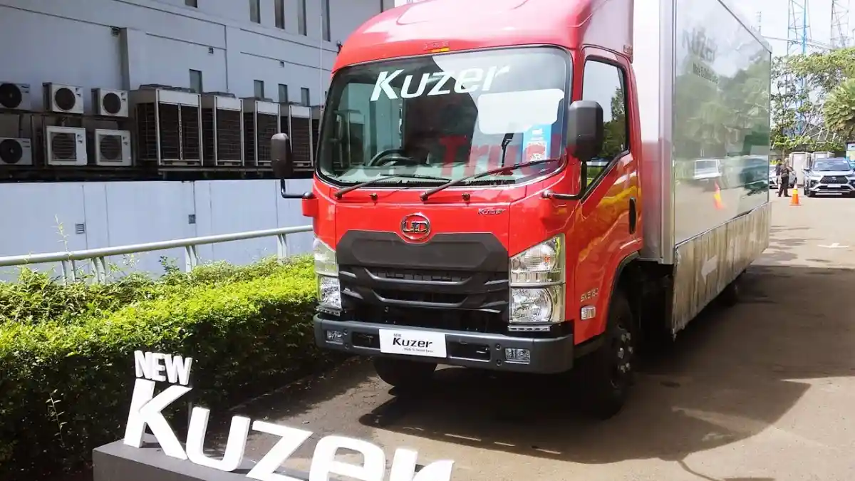 Foto - Isuzu Krawang Plant Sudah Produksi 300.000 Unit Sejak 2015