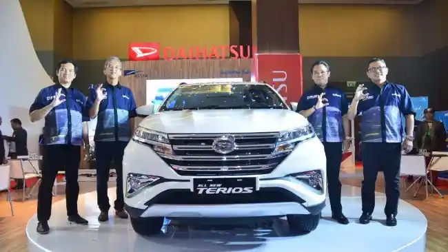 Foto - Terios Model Baru Muncul di GIIAS Medan. Belum Ada Harga, Tapi Ada Target