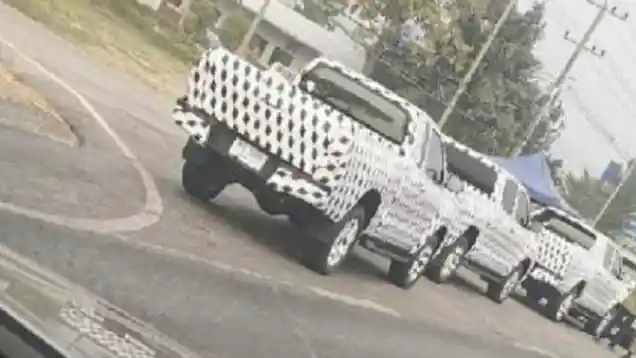 Pikap - Unit Tes Toyota Hilux Baru Mulai Seliweran