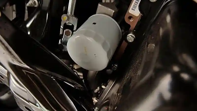 Tips - Oli Mesin Anda Rembes? Lakukan Cara Mudah Ini