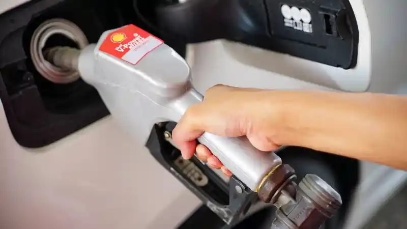 Berita - Shell Turunkan Harga BBMnya DI Indonesia