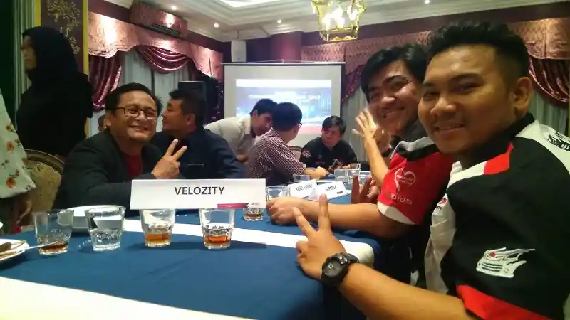 Foto - Auto2000 Kenalkan TASIA Kepada Komunitas Veloz