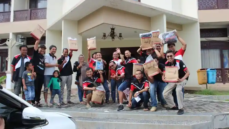 Foto - Komunitas Veloz di Lampung Merayakan Ulang Tahun Keempat
