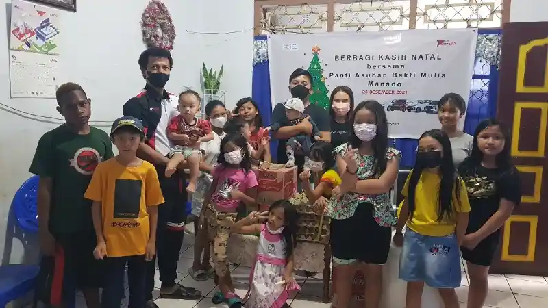 Berita - Begini Cara Pecinta Avanza dan Veloz Berbagi Di Hari Natal