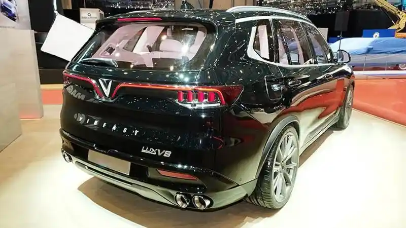 Berita - VinFast Lux V8, SUV Asal Vietnam yang Mewah dan Bertenaga Besar