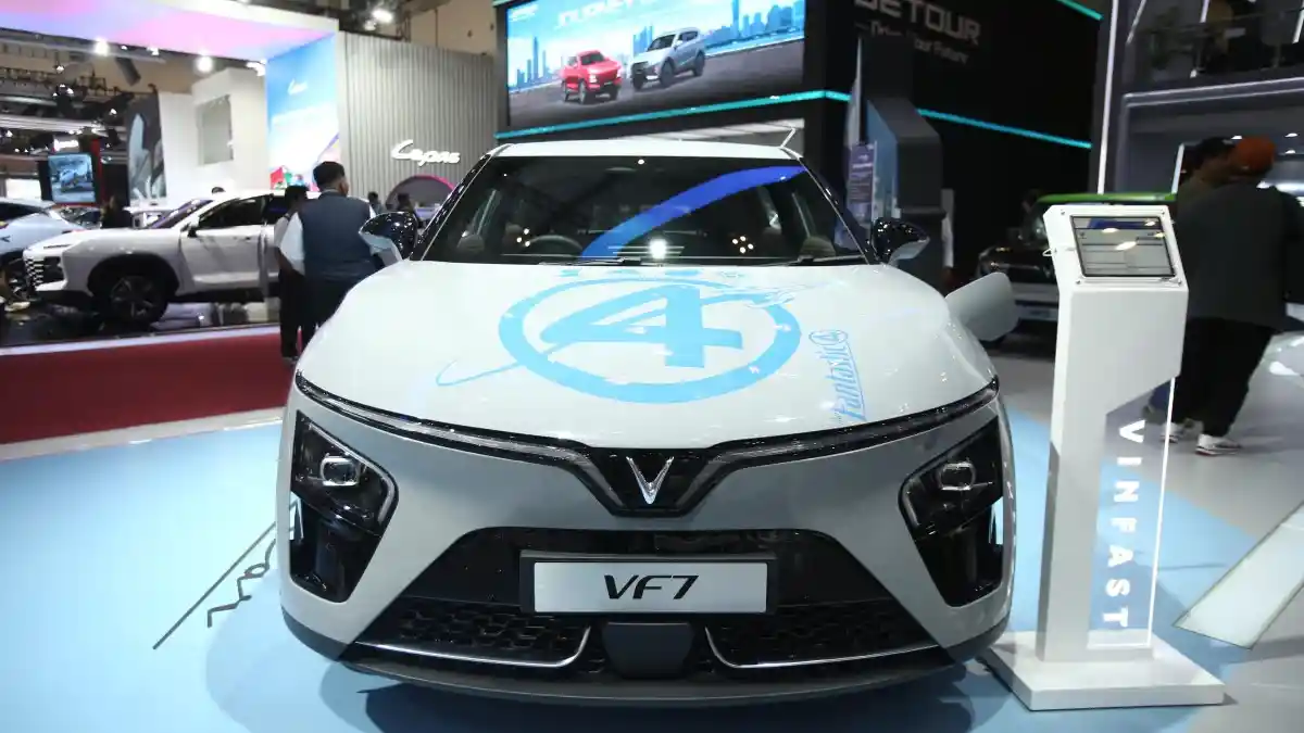 Foto - VinFast VF6 dan VF7 Edisi Fantastic 4 n Lilo & Stitch Jadi Pusat Perhatian Di GIIAS 2025