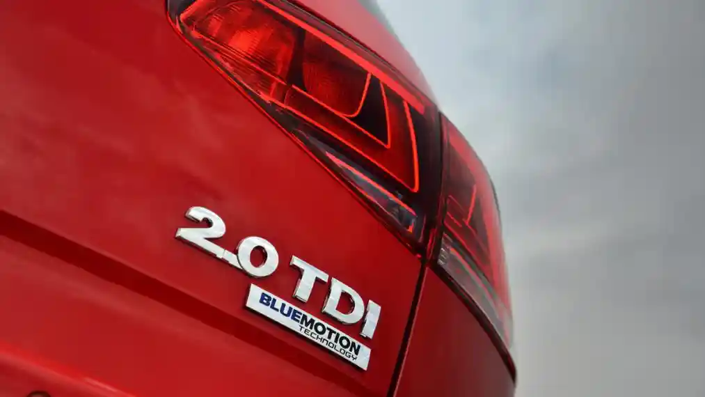 Foto - VW 'Dihukum' Harus Beli Lagi 475 Ribu Unit Mobil Bermasalah. Ini Harga Totalnya