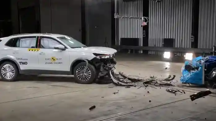 Crash Test - VIDEO: Crash Test Volkswagen Tiguan (Euro NCAP)