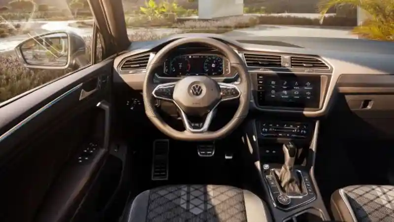 Foto - Ikuti Langkah Audi Q5, VW Tiguan Facelift Melakukan Debutnya