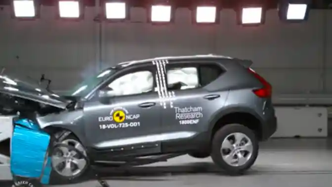 Crash Test - VIDEO: Crash Test Volkswagen Touareg (Euro NCAP)