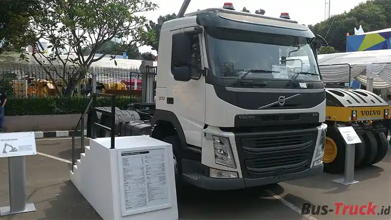 Truk - Lebih Dekat dengan Volvo FM 370 Tractor Head Di Pameran Konstruksi Indonesia 2016