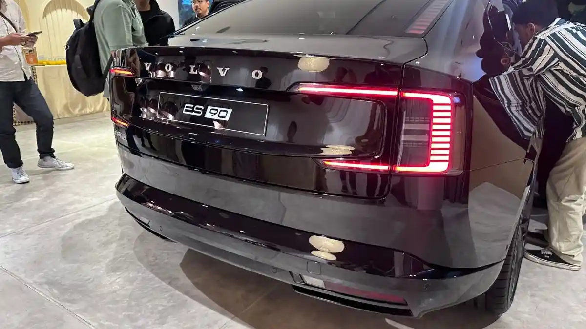Foto - Volvo ES90 Resmi Meluncur Di Indonesia, harga Rp 2,1 Miliar