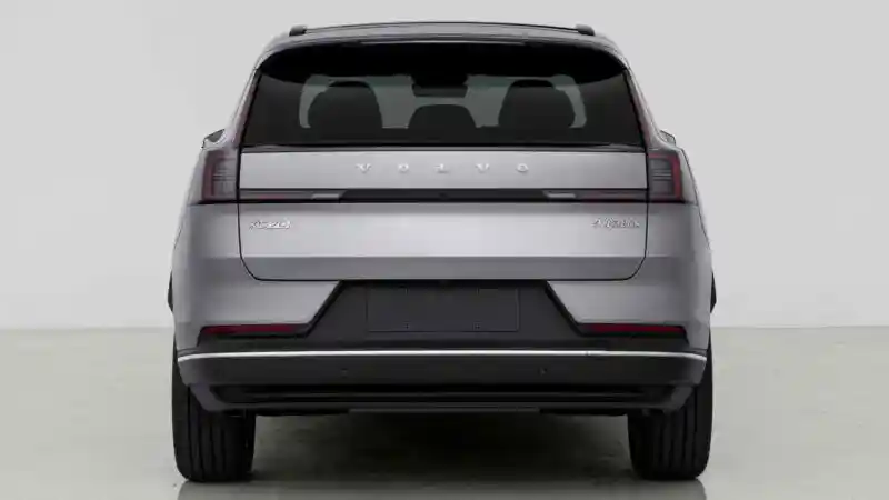 Foto - Volvo PHEV XC70 Tampil Memukau, Intip Spesifikasinya