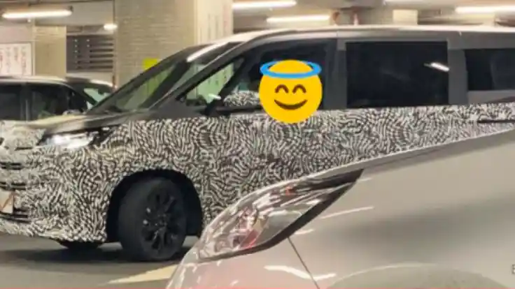 Berita - SPY SHOT: Toyota Voxy Generasi Terbaru