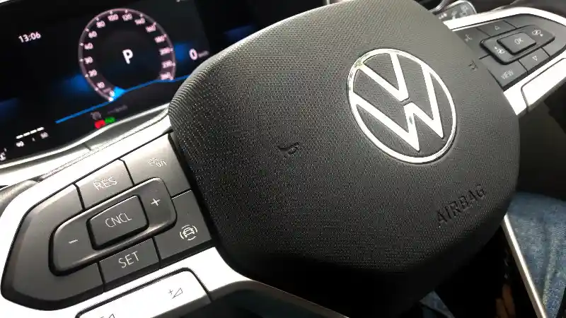 Berita - Ketegangan Rusia-Ukraina, Pabrikan Mobil Putar Otak Cari Sumber Sparepart Alternatif