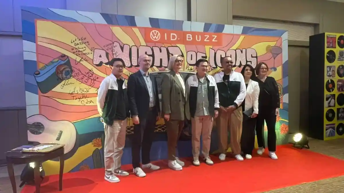 Foto - VW ID. BUZZ Resmi Mengaspal Di Indonesia, Konsumen Sudah Terima