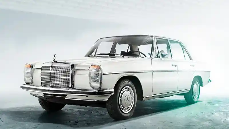 Foto - Mercedes-Benz W115 Terlahir Kembali Dalam Wujud Icon-E Concept 