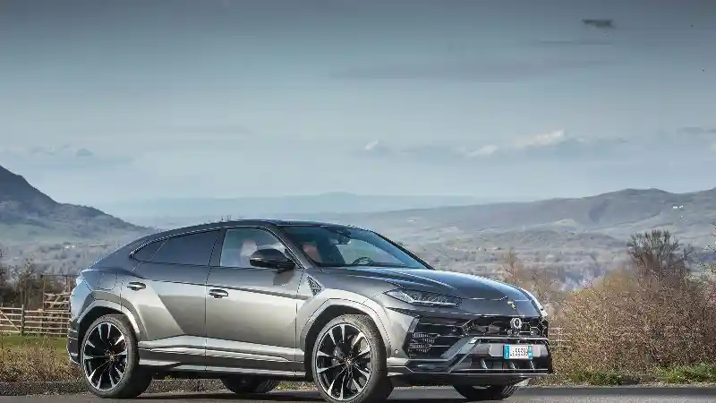 Foto - Inilah Warna-warna Mobil yang Hoki di Tahun Babi Tanah