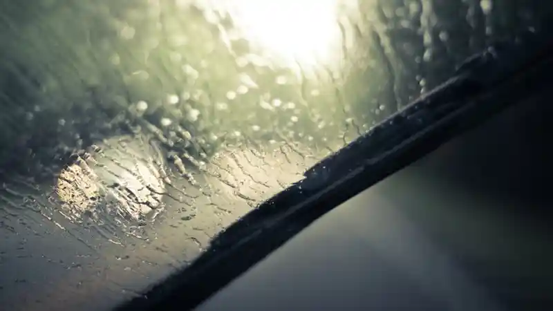 Foto - Kaca Tetap Jernih Dengan Washer Fluid Bikinan Sendiri