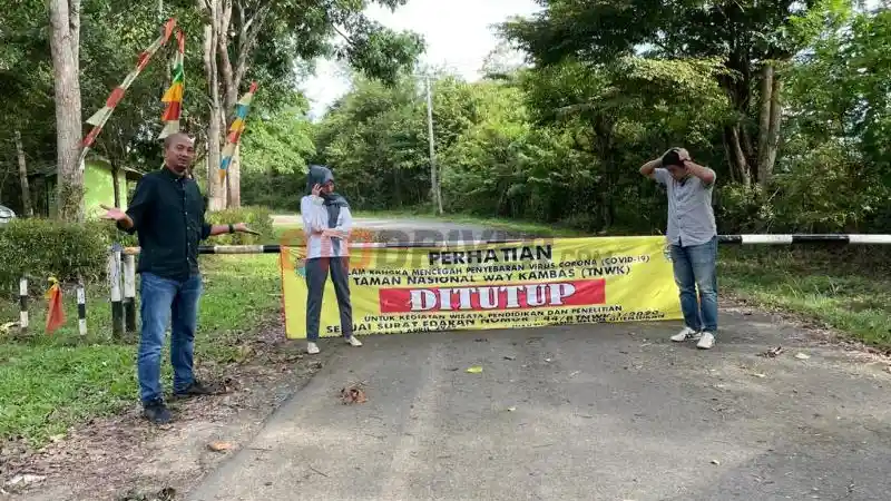 Foto - Bertualang Ke Lampung Dengan Tiga Jagoan Mitsubishi