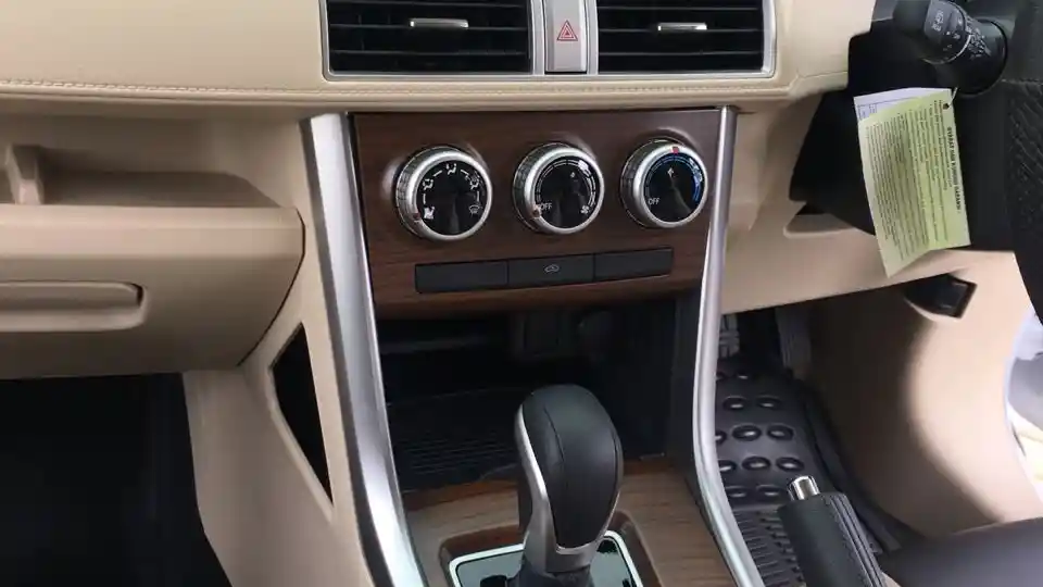 Foto - Komparasi Honda BR-V Facelift VS Mitsubishi Xpander