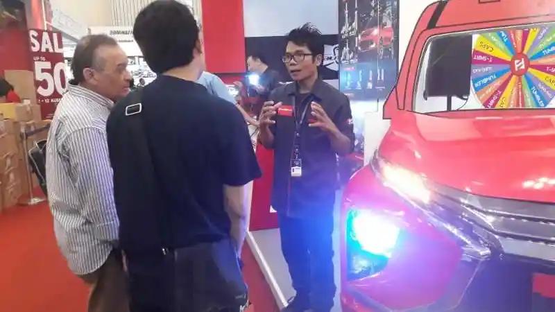 Foto - Lampu LED Autovision Jadi Favorit Pengunjung Selama GIIAS 2018 
