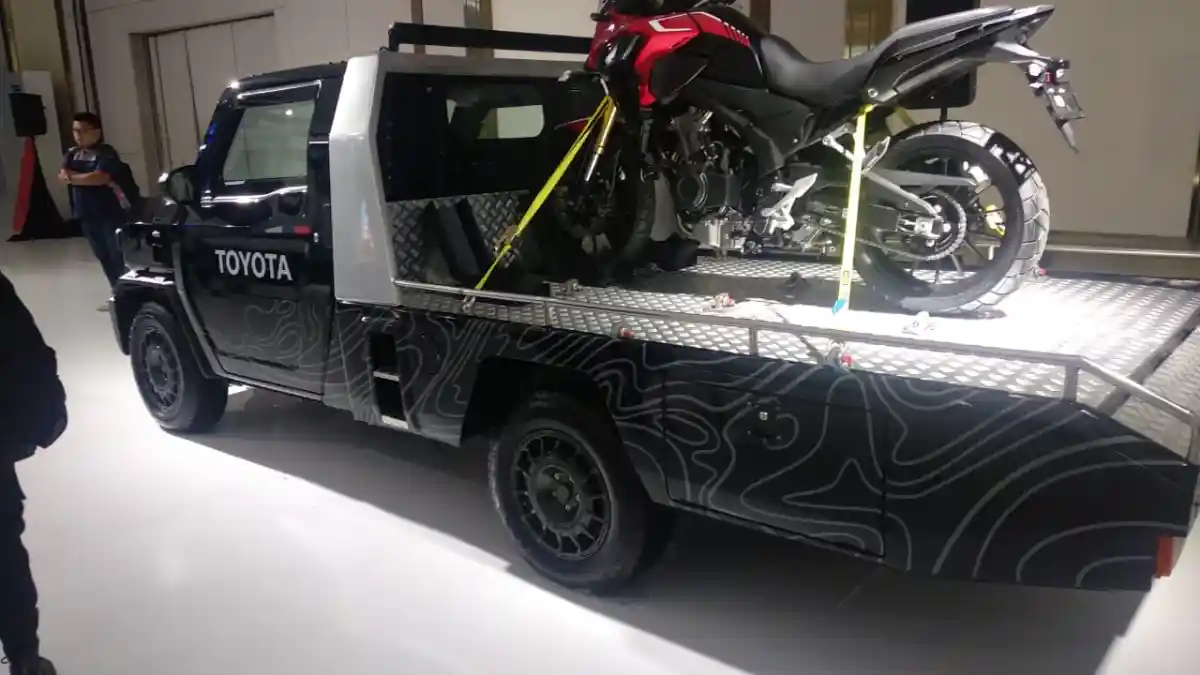 Pikap - Cek Dulu Plus-Minusnya Toyota Hilux Rangga Buat Armada Towing Moge