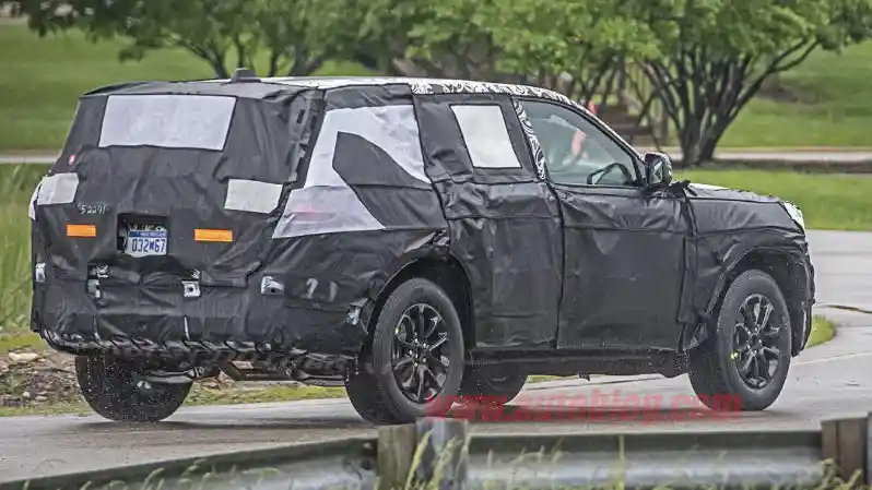 Foto - Intip Keunggulan Jeep Grand Cheeroke 2021