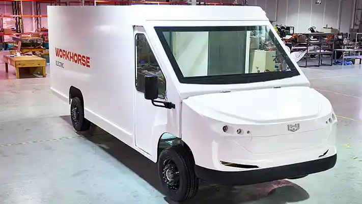 Foto - Multi-Stop Truck, Van Mengotak Yang Populer Di Amerika