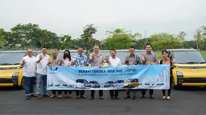 Foto - Wuling Air ev Tarik Minat Konsumen Fleet
