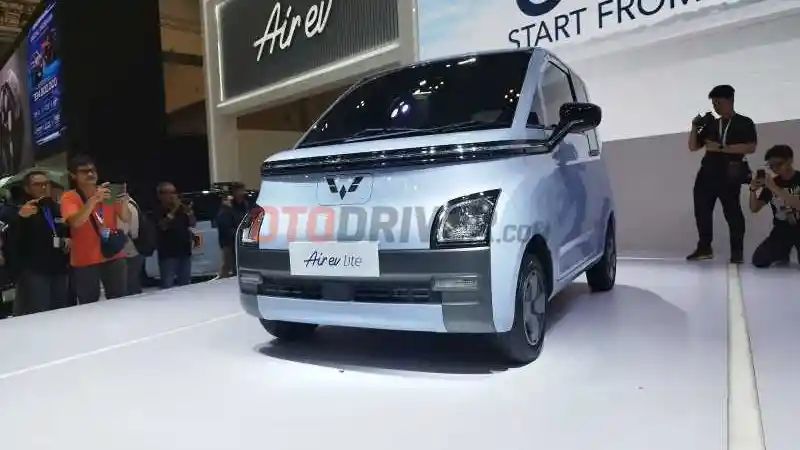Foto - Mobil Rp100 Jutaan di GIIAS 2023, Ada yang Listrik Juga Loh!