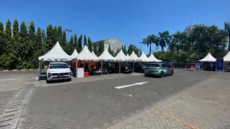 Foto - Deretan Mobil Yang Bisa Di Test Drive Di GIIAS Surabaya 2022