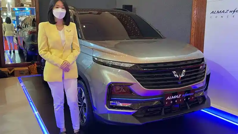 Berita - Wuling Almaz Concept Hybrid Jadi Bintang Pameran IEMS 2022, Apa Bedanya?