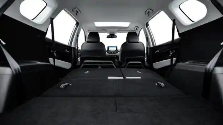 Foto - Wuling Almaz Versi Tiongkok Sudah Ada Varian 7 Seater