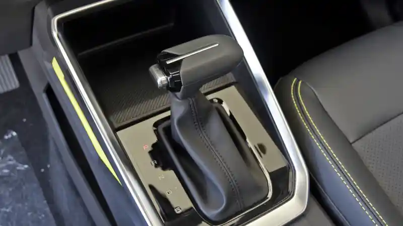 Foto - Segera Muncul di Indonesia, Wuling Alvez Perlihatkan Detail Interiornya di Tiongkok