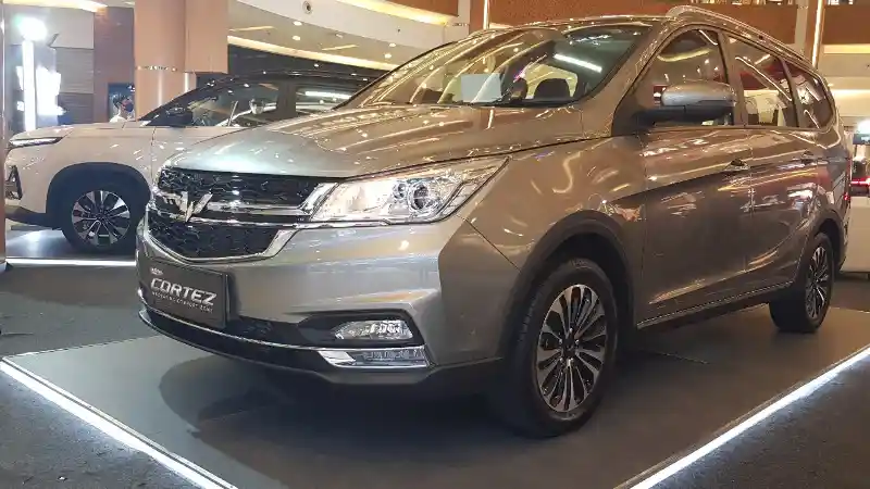 Foto - Semakin Optimis, Wuling Gelar Pameran Akhir Pekan Di Bekasi