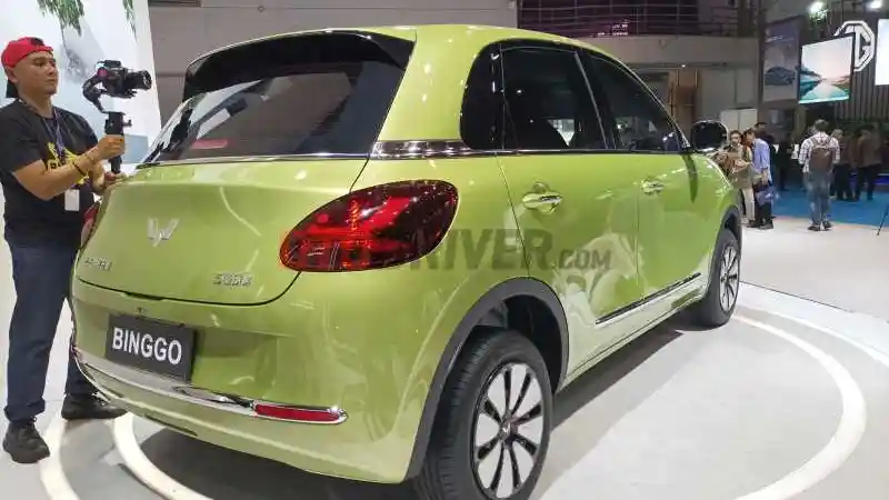 Foto - Hanya Diperkenalkan, Wuling Binggo Mejeng di PEVS 2023