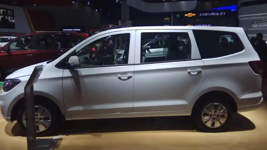 Foto - Beli Wuling Minggu Ini, Tak Perlu Pikir Biaya Service Sampai 60.000 KM