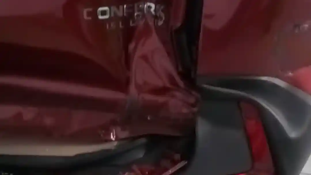 Foto - Beredar Penampakan Kondisi Wuling Confero Bekas Ditabrak Tronton (5 Foto)