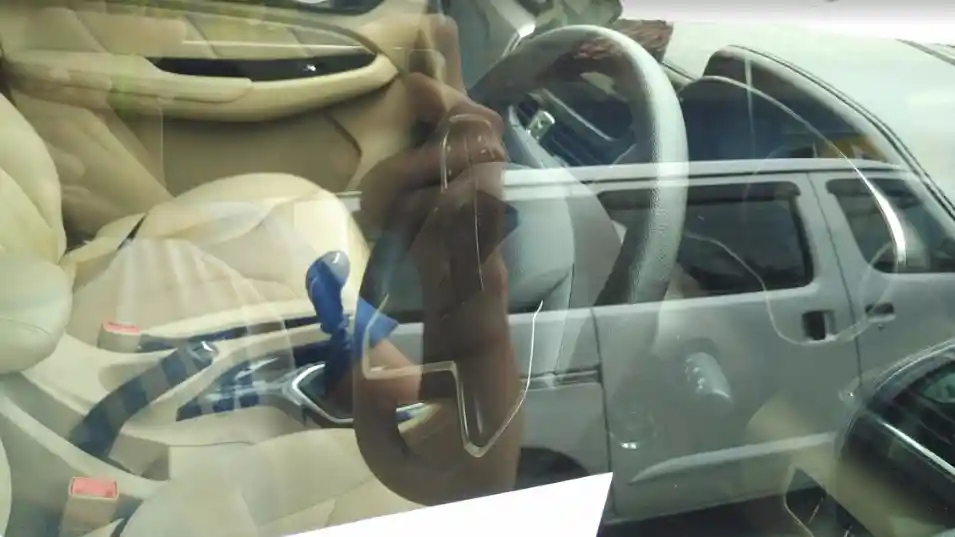 Foto - SPY SHOT: Wuling Cortez Bisa Diintip Interiornya (8 Foto)