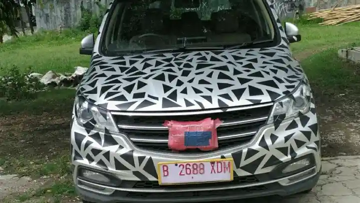 Foto - SPY SHOT: Wuling Cortez Bisa Diintip Interiornya (8 Foto)