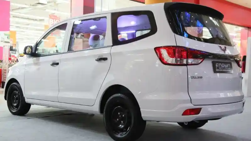 Foto - Wuling Formo Mirip Confero. Berbagai Platform Kah?