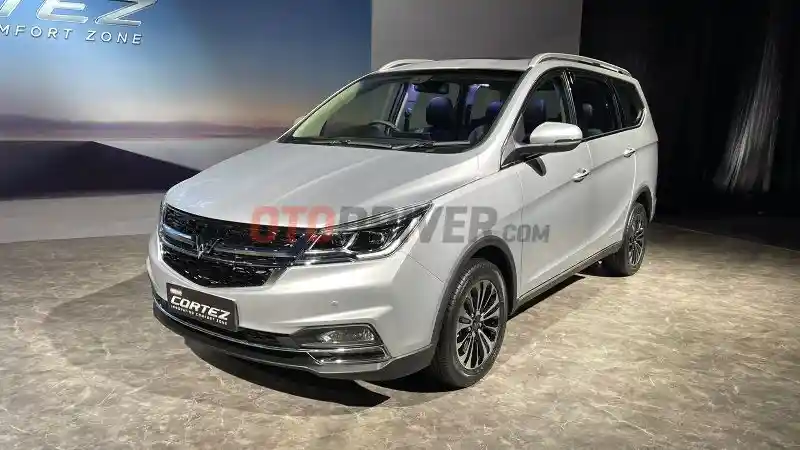 Berita - Logo Silver Tandai Wuling Cortez Naik Kelas Jadi Smart MPV