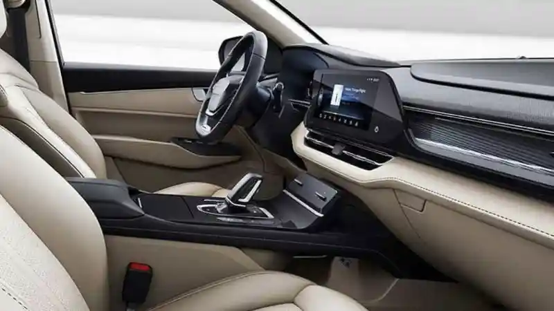 Foto - Penampakan Interior MPV 'Mewah' Wuling