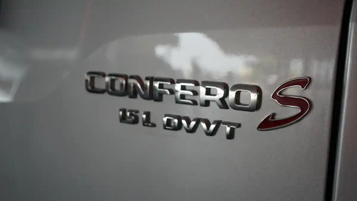 Berita - Wuling Hong Guang Kini Bernama Confero S. Apa Artinya?