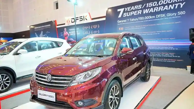 Foto - DFSK Genjot Promo Surabaya, Bisa Cicil Glory 580 Selama 7 Tahun