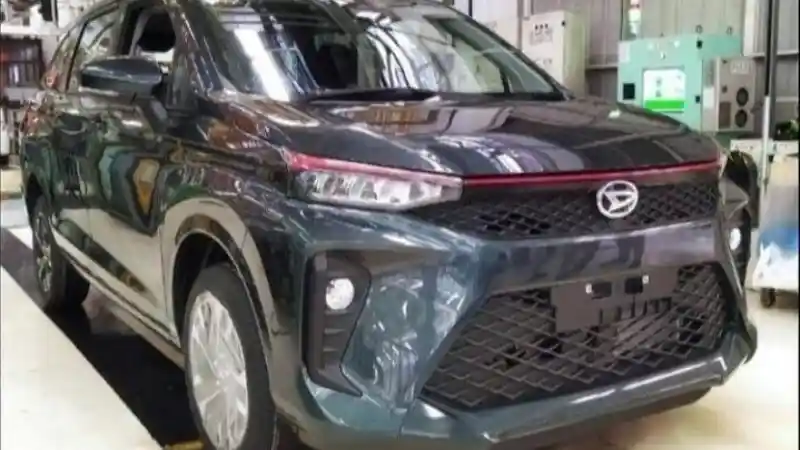 Berita - Penampakan Daihatsu All New Xenia, Varian Dengan Garis Merah. Model ADS?